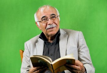 برای شاعر عاشقانهها دعا کنید