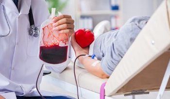 این مرد ۱۸۱ بار خون اهدا کرده است