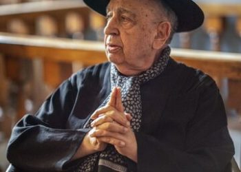 بهمن فرمان آرا گنجینه افتخارات مازیار میری در موزه سینما را افتتاح کرد/ اصغر همت: امین تارخ از مفاخر این سرزمین است