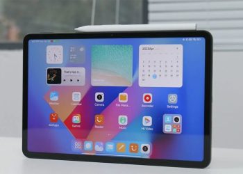 در سال جاری،شیائومی،آنر و هواوی تبلت‌های پرچم‌دار با نمایشگرهای OLED را عرضه می کنند