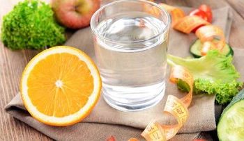 همراه این ۵ ماده غذایی آب نخورید