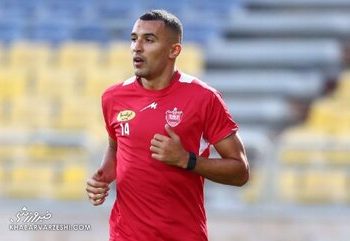 تخلف در مدارک پزشکی مهاجم سابق پرسپولیس؛ مدارک جعلی که وجود خارجی ندارد!