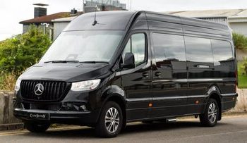 این مرسدس‌بنز دست کمی از یک هواپیما ندارد!