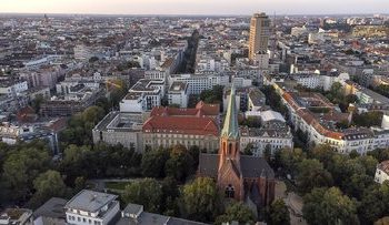 چه درآمدی در خارج از کشور چرخ زندگی را می‌چرخاند؟