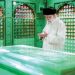 غبارروبی ضریح امام رضا با حضور رهبر انقلاب