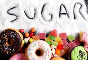 شیرینیها هم فشار خون را بالا میبرند؟/ توضیحات یک متخصص طب سنتی