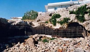 کشف بقایای نوزاد چشم آبی ۱۷ هزار ساله در ایتالیا