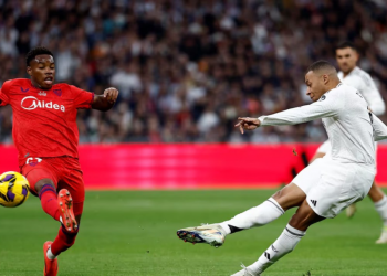 بمباران لالیگا با موشکهای بالستیک!