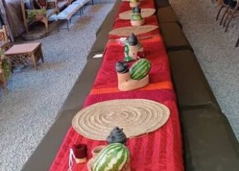 برپایی بزرگترین کرسی شب یلدای ایران در کرمان / عکس