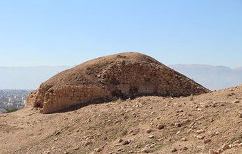 قاچاقچیان به جان «قصر ابونصر» افتادند