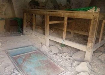 جستجوگران گنج دیوار بقعه امامزاده‌ای را تخریب کردند/ جزئیات