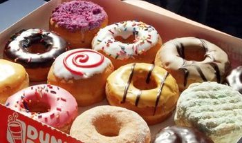 ماجرای کودکی که به پلیس زنگ زد و شیرینی خواست/ عکس