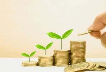 محبت به مال، هنگامی خطرناک است که شدت محبت، مانع از انفاق شود