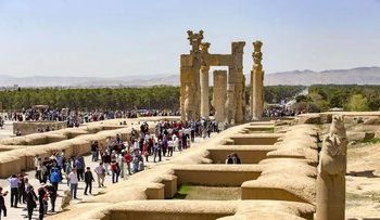 تخت جمشید در این فهرست، انتخاب اول مردم شد