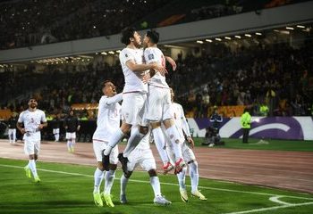 واکنش فدراسیون فوتبال به گزارش جنجالی گاردین میزبان حق حذف تیم‌های صعود کرده را ندارد