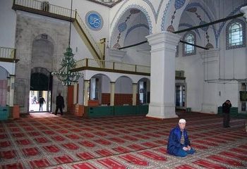 مسجد «آتیک» شهر گنیلان کوزوو نماد تاریخی و مذهبی منطقه بالکان