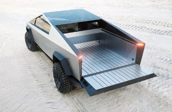 وانت ۷ میلیارد تومانی تسلا از راه رسید