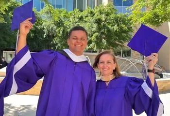 مادر و پسری که در یک روز، از دانشگاه فارغالتحصیل شدند/ عکس