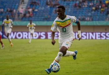 شایعه عجیب در ترکیه؛ گزینه بارسلونا و لیورپول به پرسپولیس میرود!