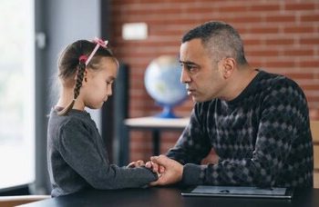 کودکان و جنگ؛ چگونه به آن‌ها احساس امنیت بدهیم؟