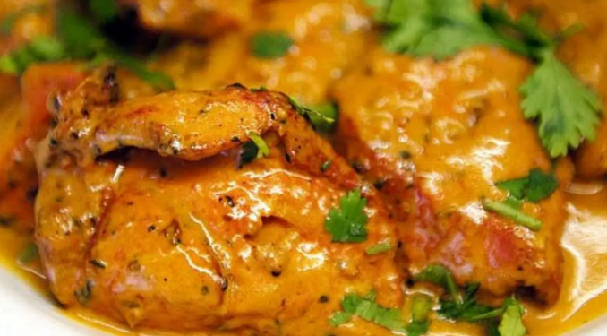 طرز تهیه مرغ با سس بادام هندی؛ طعم خاص و جدید