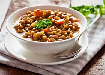 عدس و اسفناج؛ غذای ساده‌ای که بدن‌تان را از آهن و انرژی لبریز می‌کند!