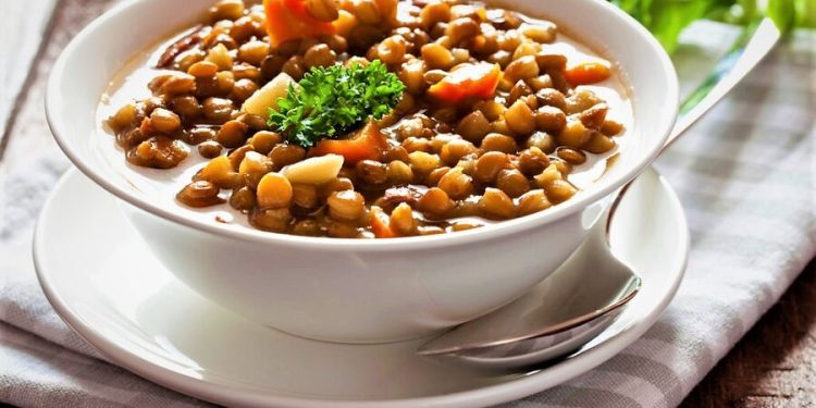 عدس و اسفناج؛ غذای ساده‌ای که بدن‌تان را از آهن و انرژی لبریز می‌کند!