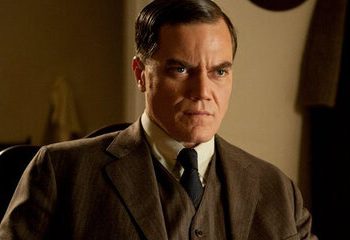 مایکل شنون: ترامپ یک احمق تمام عیار است