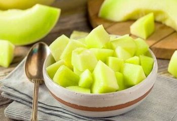 خوردن طالبی برای این افراد ضرر دارد