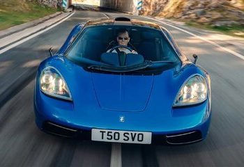 ماشینهایی که فرمان وسط بودند / خاصترین خودروهای دنیا