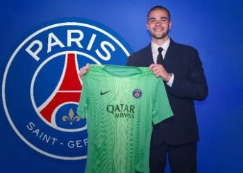 گرانترین دروازهبان تاریخ فرانسه رقیب دوناروما شد